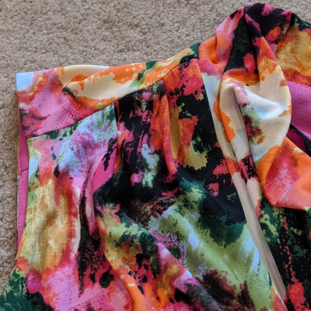 Dress - Picture 2 of 4